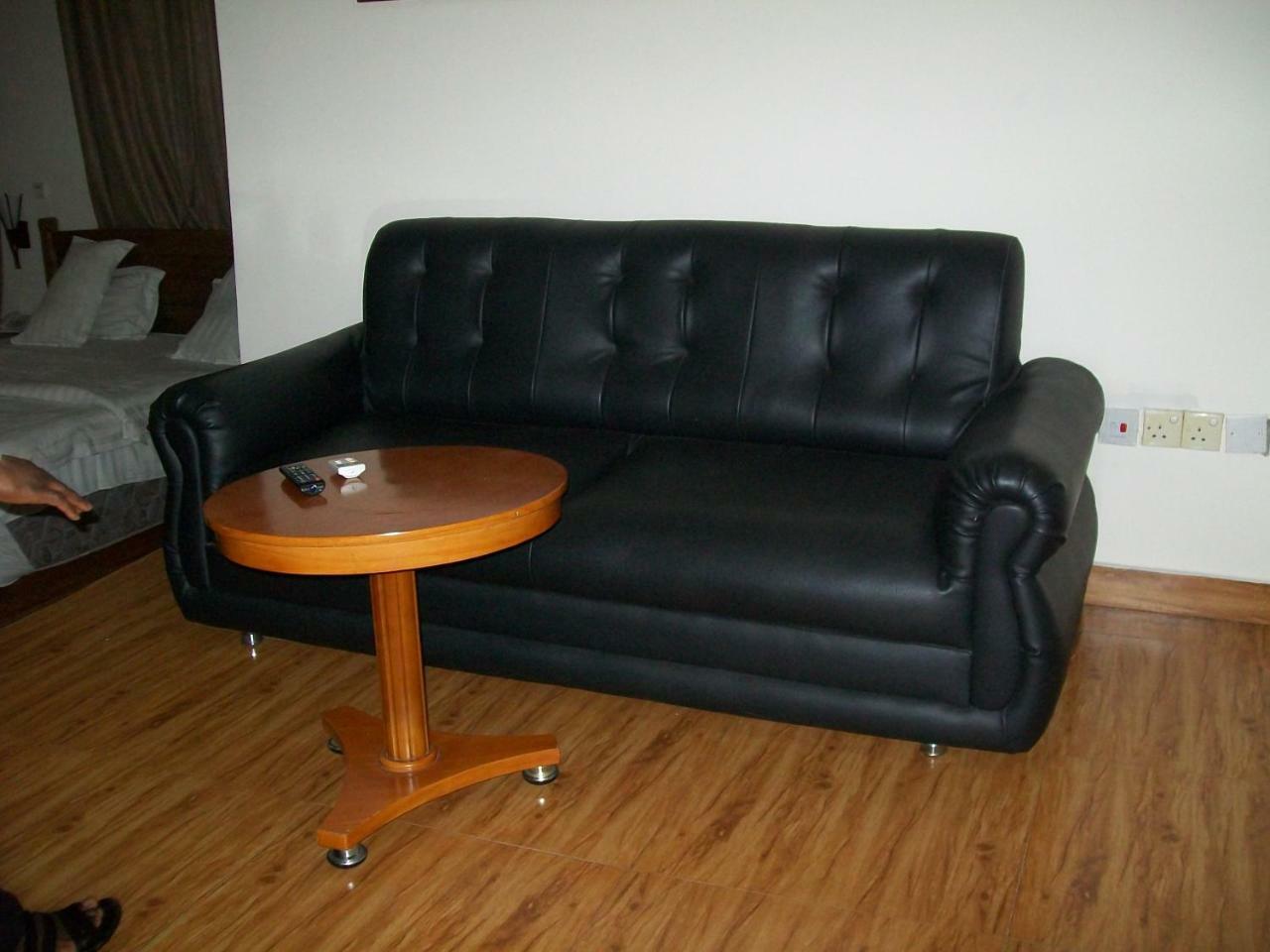 Ampomaah Hotel Accra Luaran gambar